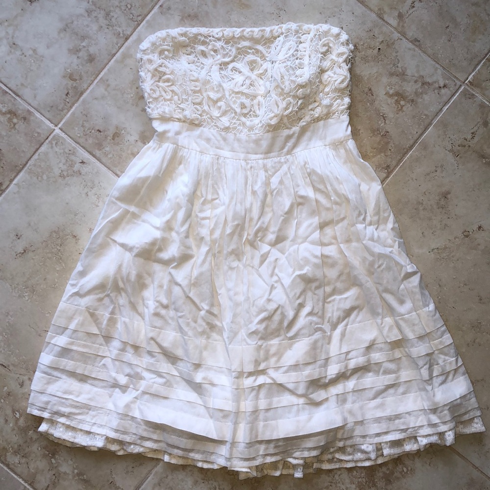 White lace dress